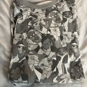 LAST CHANCE! Disney Lion King t-shirt - size L